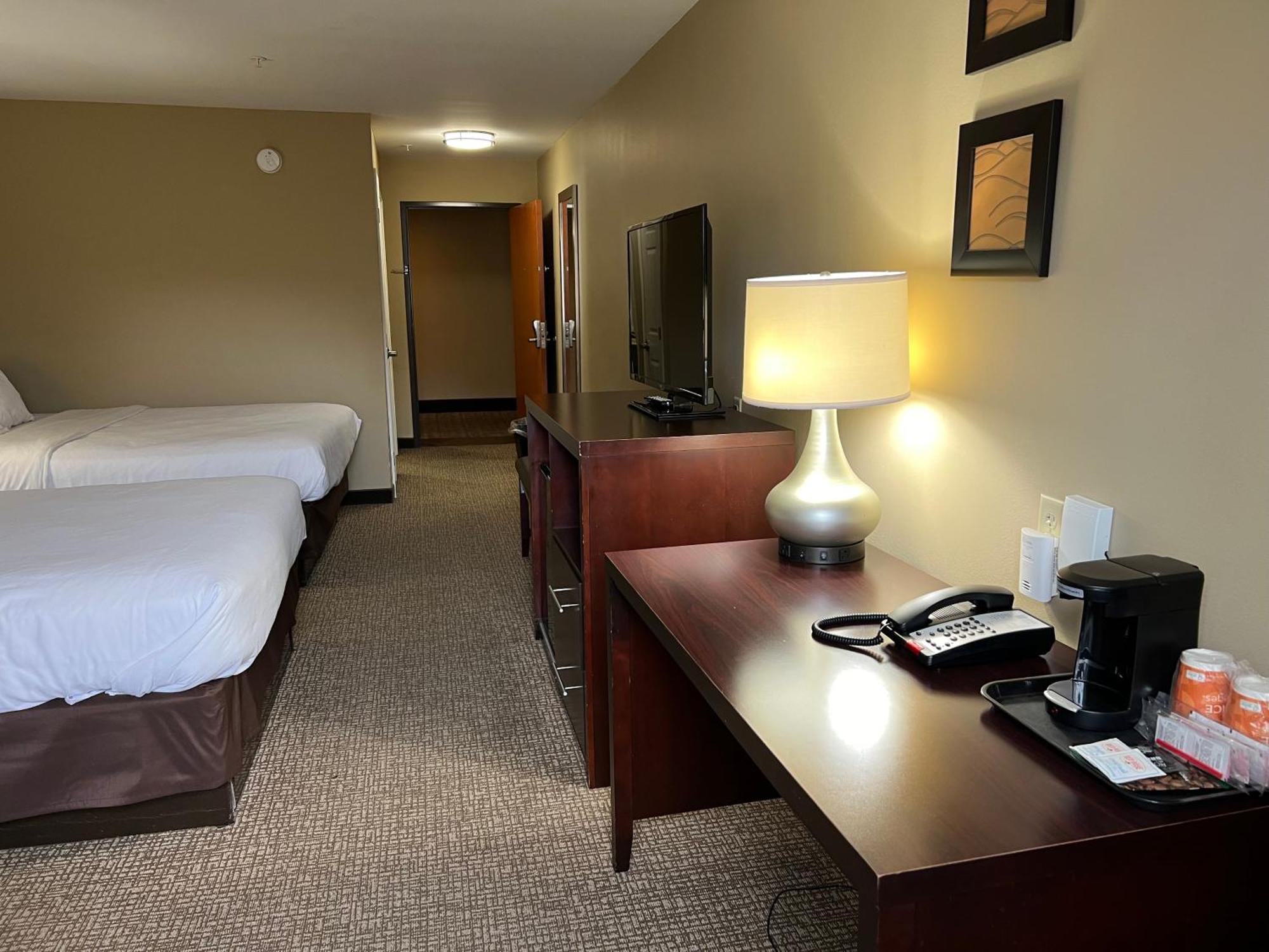 Days Inn & Suites By Wyndham Manheim Lebanon Buitenkant foto